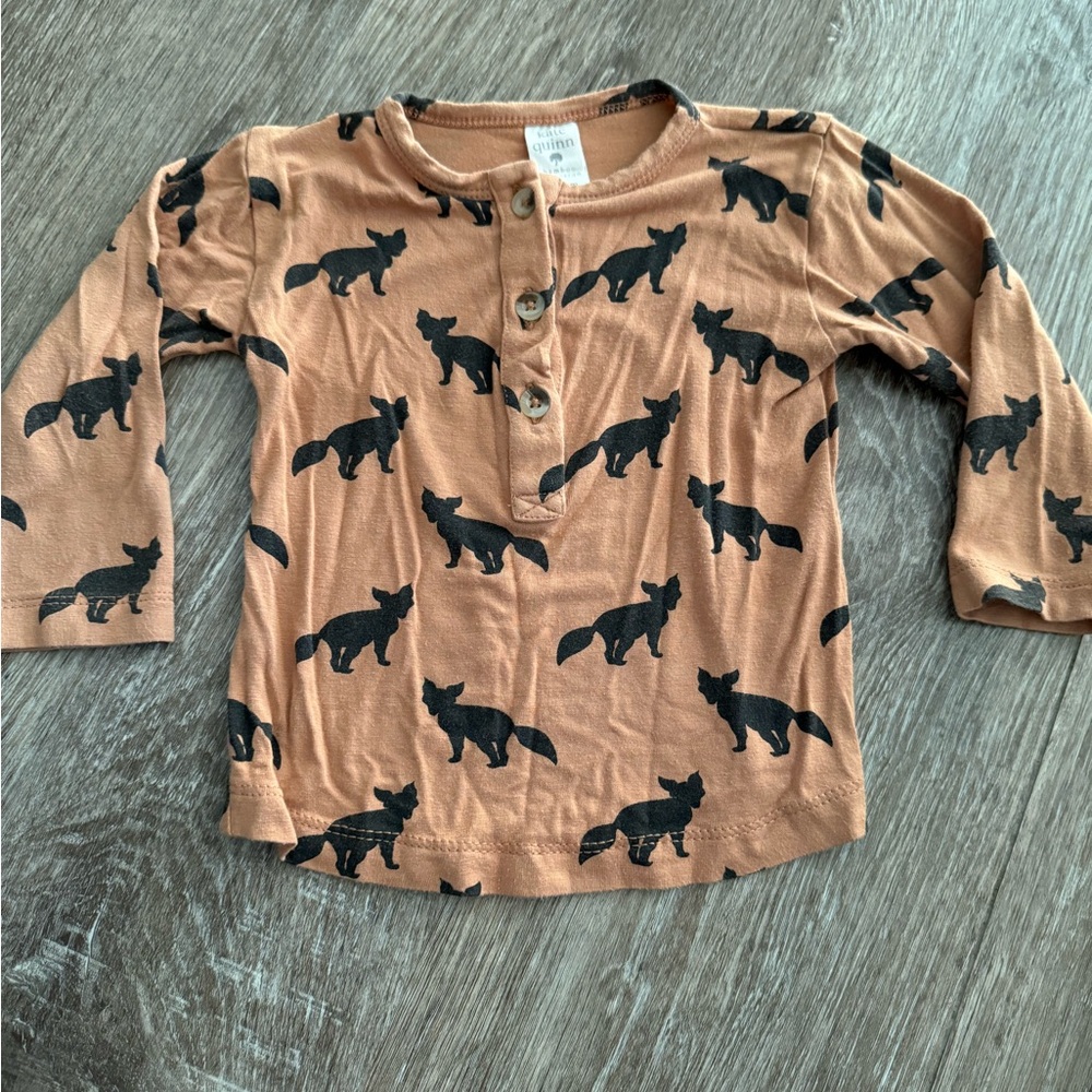 🌿 Kate Quinn Bamboo Long Sleeve Henley – Size 12/18 Months 🌿